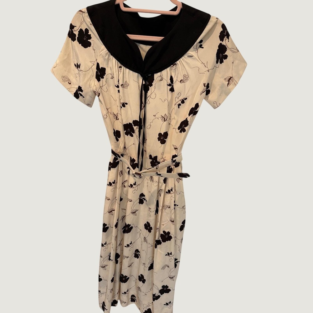 Vintage 1940s Floral Talon Side Zip Belted Contrast Collar Day Dress